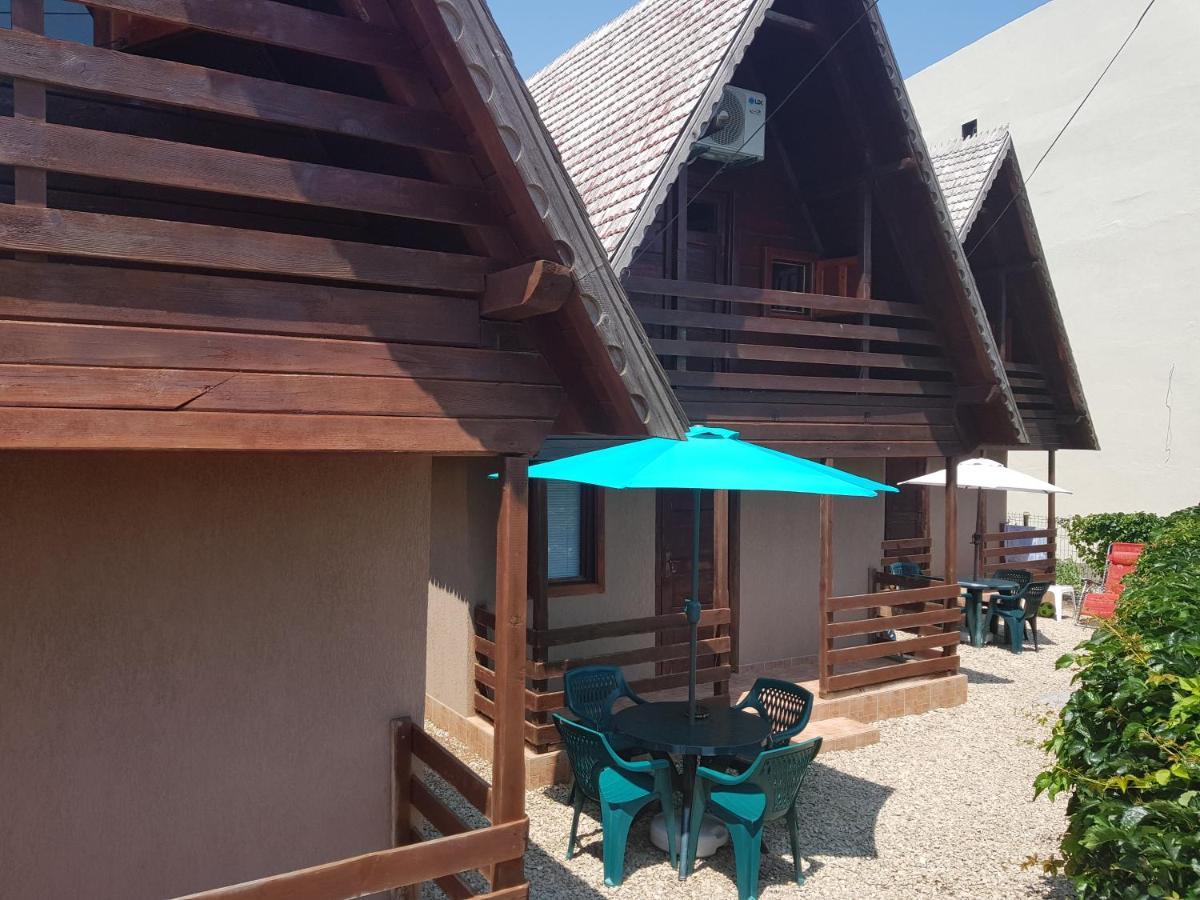 Casutele Intim Villa Costinesti Luaran gambar